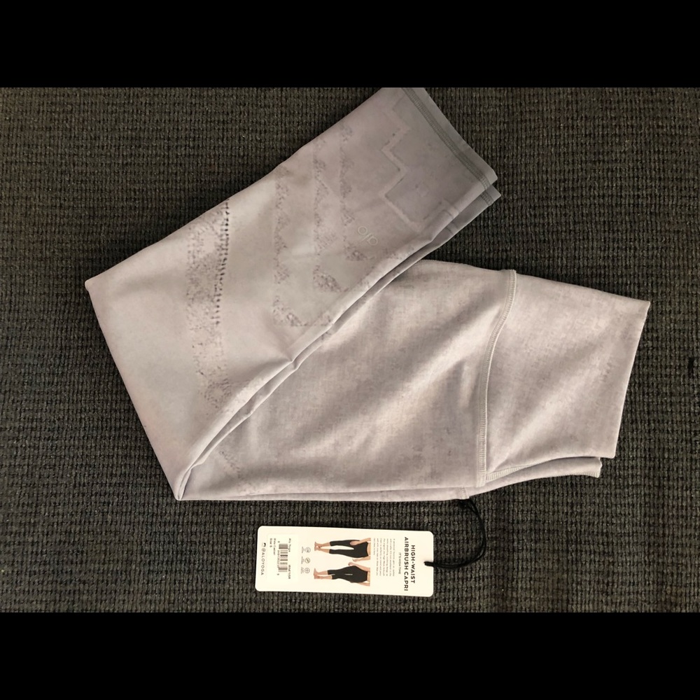 ALO yoga capris